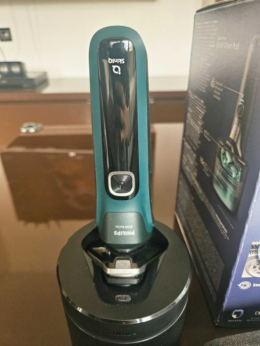Електрическа самобръсначка за мокро и сухо бръснене Philips Series 5000 S5884/50