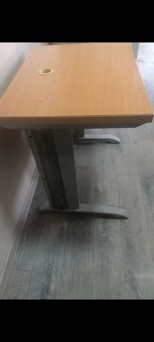 Стол компьютерный