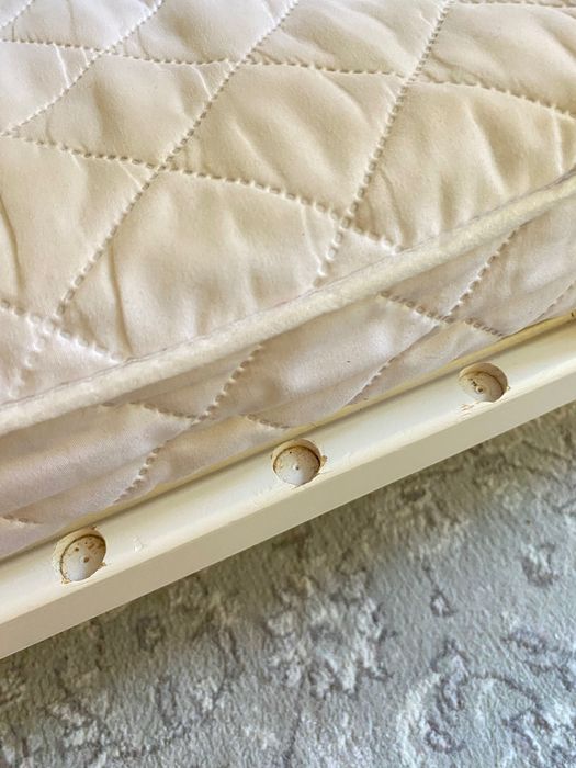 Дървена кошара за дете