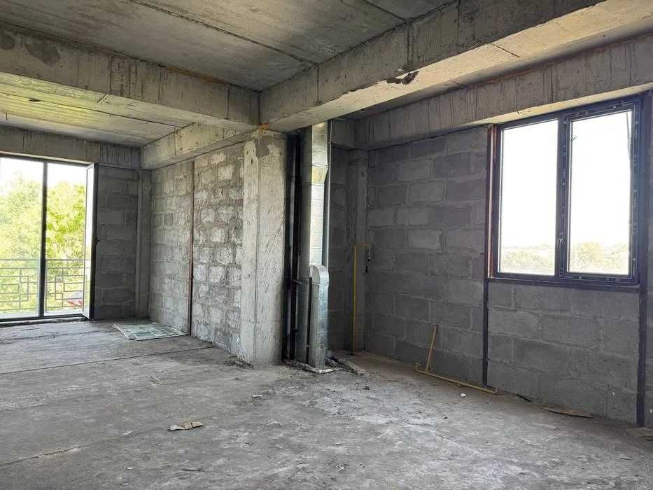 Новостройка на Ялангаче, 2 комнаты коробка, кадастр есть