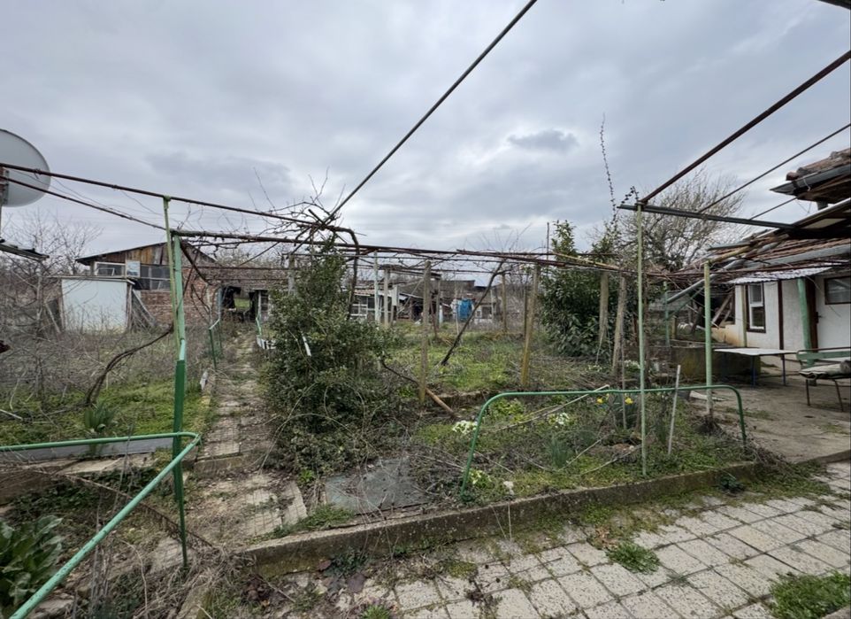 Продава се Къща в с. Присово, Област Велико Търново - 540 кв.м за 90 €/кв.м - Снимка #4