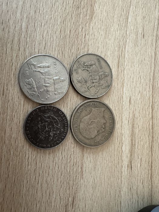 Лот от много монети