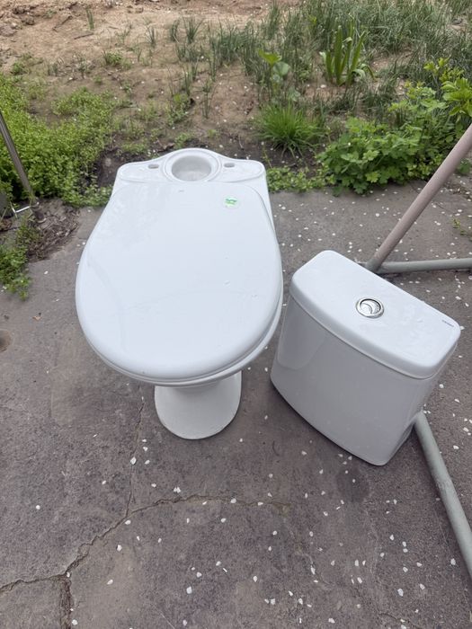 Продается унитаз