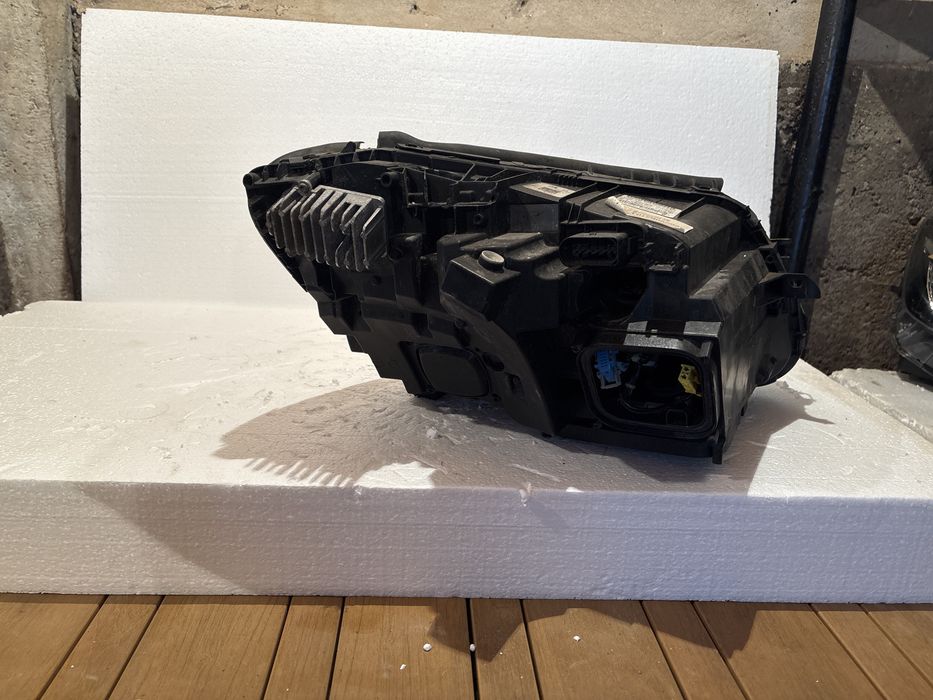 Фар Mercedes C-class W205