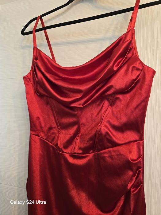 Червена дълга рокля Wall G