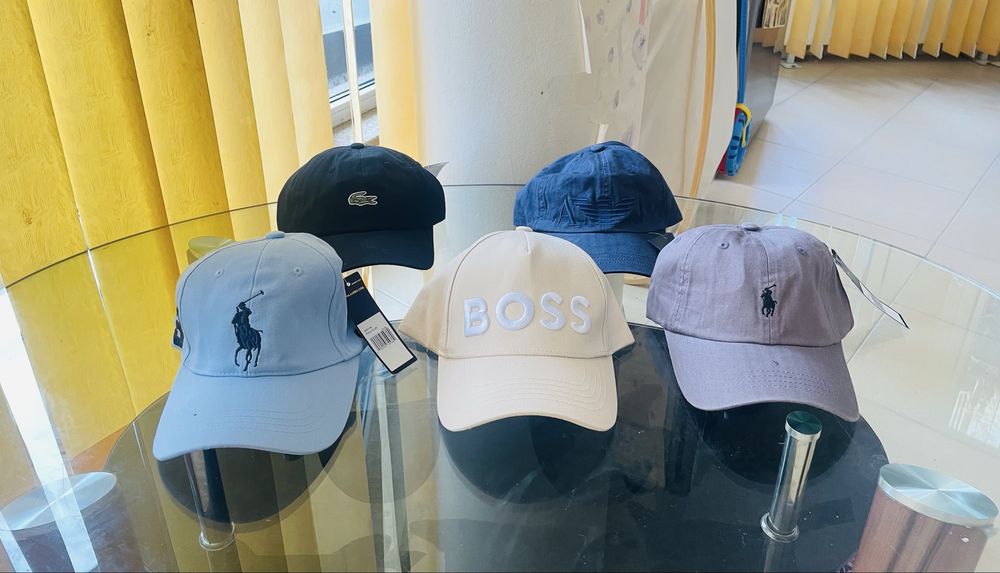 Мъжка шапка с козирка един размер