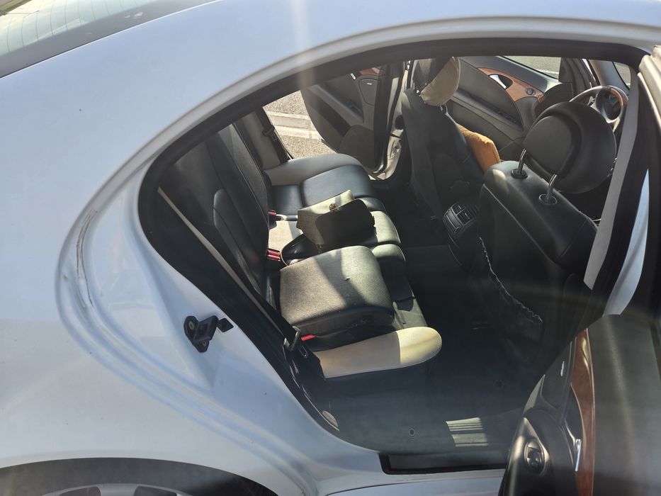 Vand mercedes e class w211,motor 2.2 automata,330.000 km
