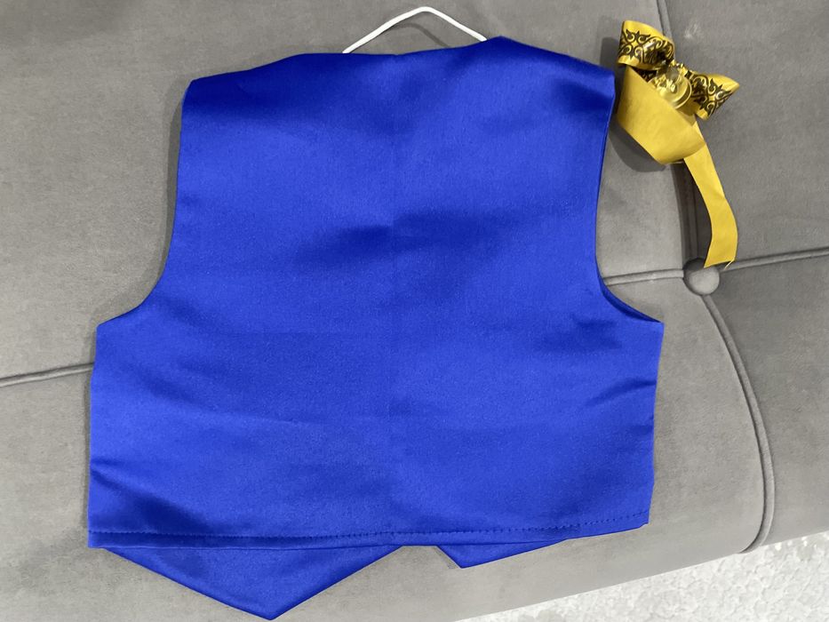 Продам жилет на мальчика