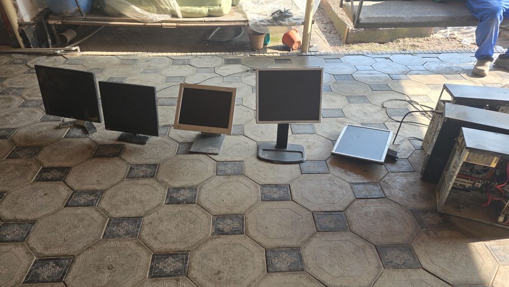 Продам на запчасти компьютеры