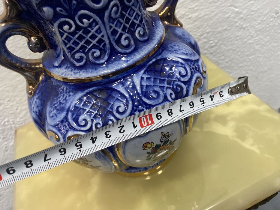 Италианска барокова ваза от порцелан