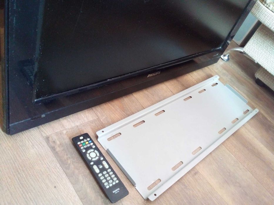 Телевизор большой philips продам