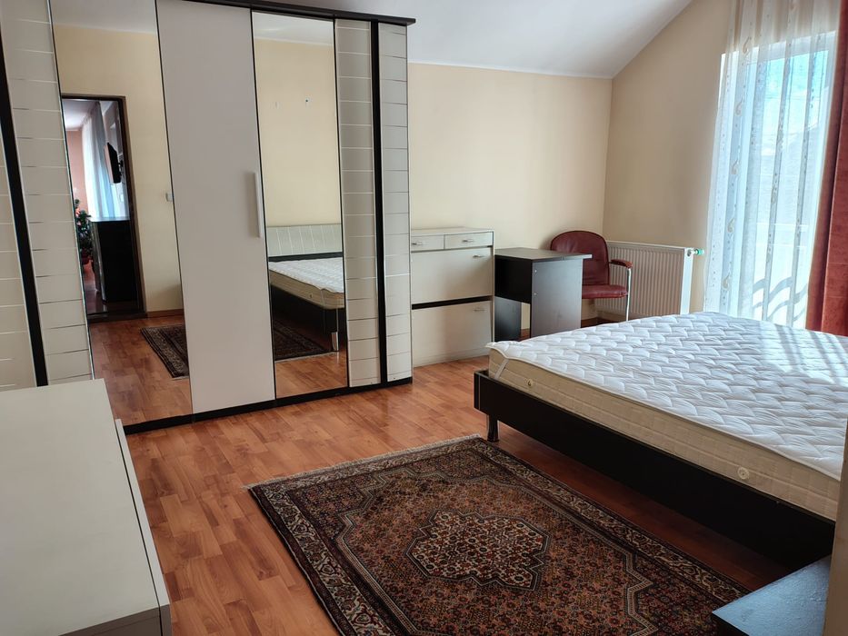 Caut coleg apartament 3 camere cluj Marasti