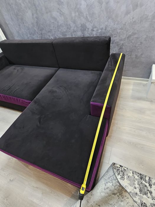 Canapea extensibila cu perne incluse