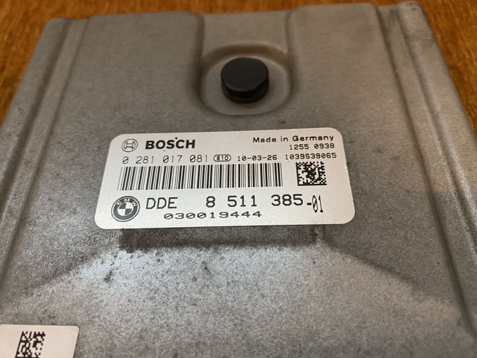 Calculator motor / Ecu motor BMW Seria 5 / F10 F11 530D : 8511385