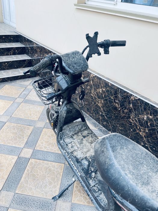 скутер Velomax 12w