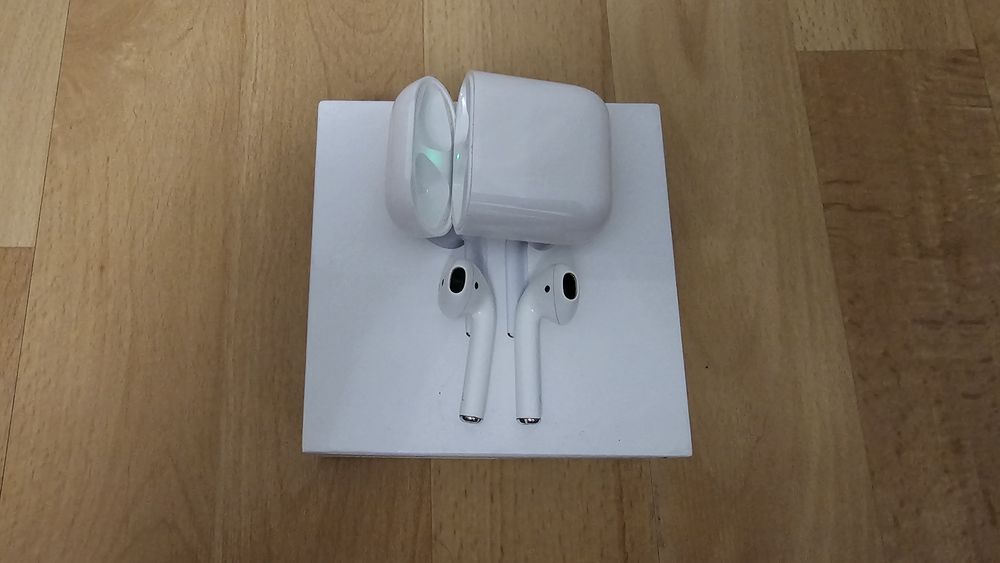 Apple Airpods 1 gen (Оригинал)