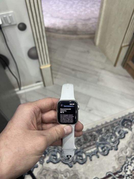Apple watch se white