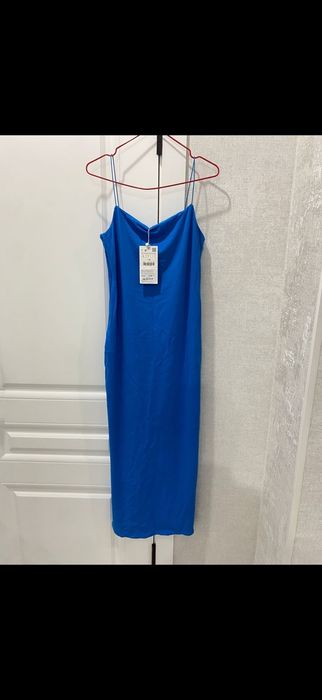 Zara новый платье