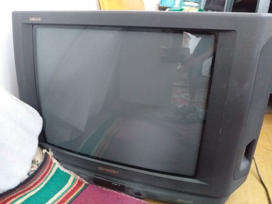 Продам телевизор Sharp и Samsung