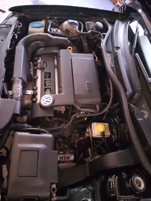 2бр. Голф 4 на части 1.6СР 101к.с , 1.4- 75 к.с