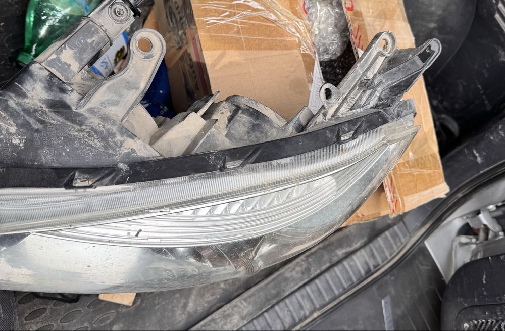 Фара Toyota raf 4,европеец 2007 г