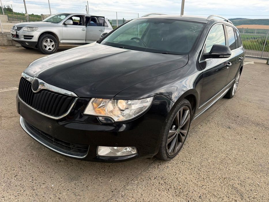 Dezmembrez Skoda superb 2 break Negru - lf9r 2012 2.0 tdi CFGB cutie DSG NJJ