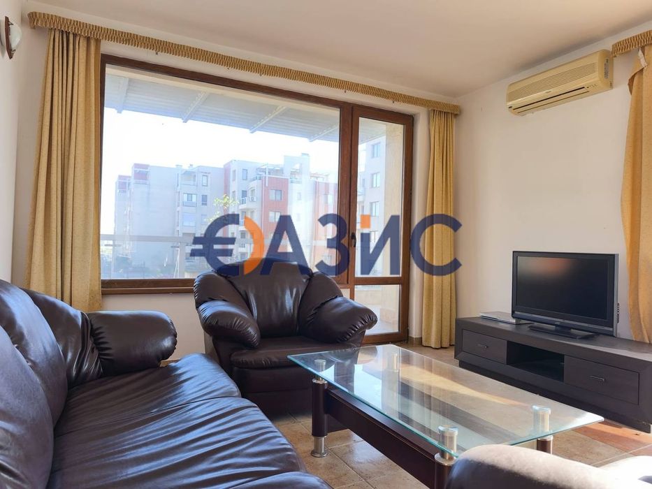 Апартамент с 2 спални в жилищна сграда на първа линия, Паркомясто, без