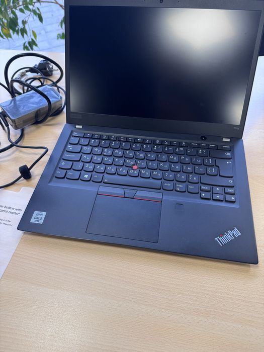 Lenovo T14s Лаптоп