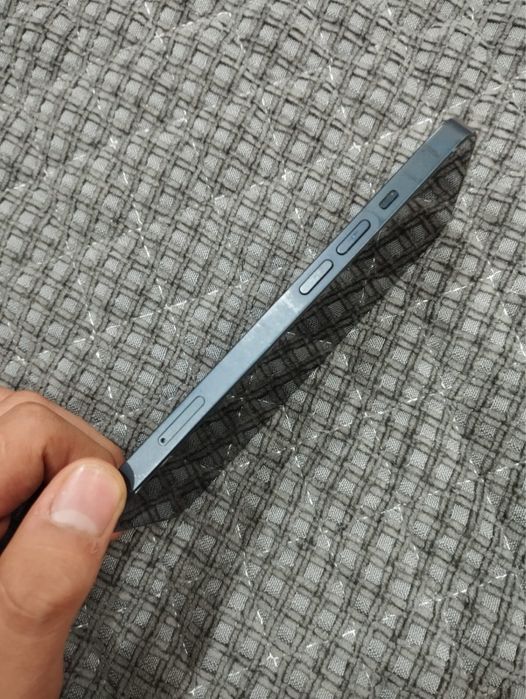 Продам iphone 13