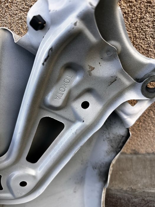 Aripă stânga față toyota corolla e21.sedan.