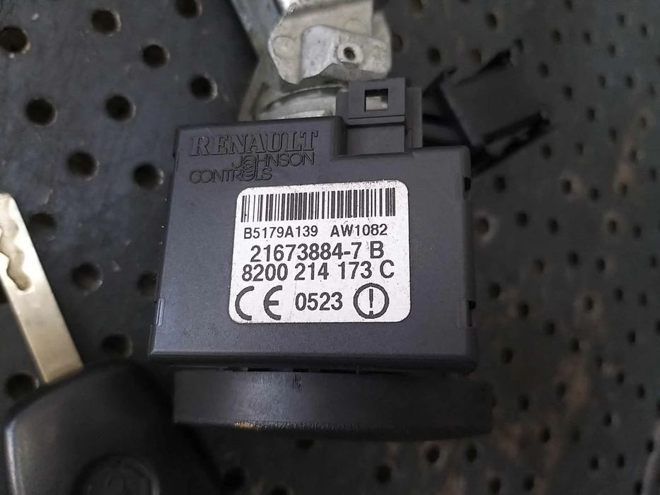 Contact auto cu cheie renault modus 216738847b 8200214173c