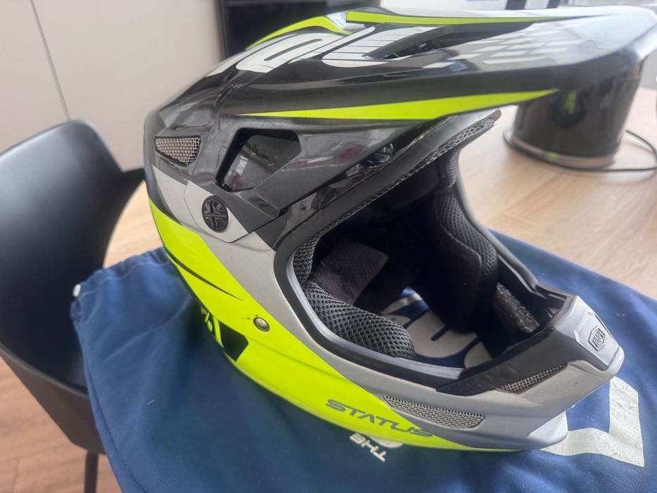 каска 100% fullface Status DH