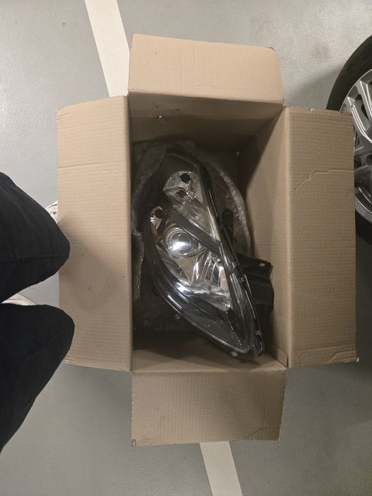 Десен фар Renault Clio 2007 facelift