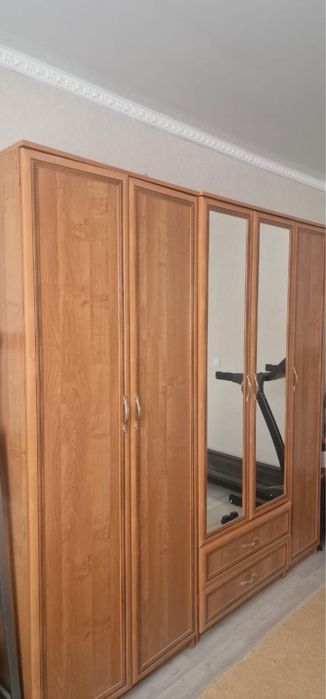 Продам шкаф срочно