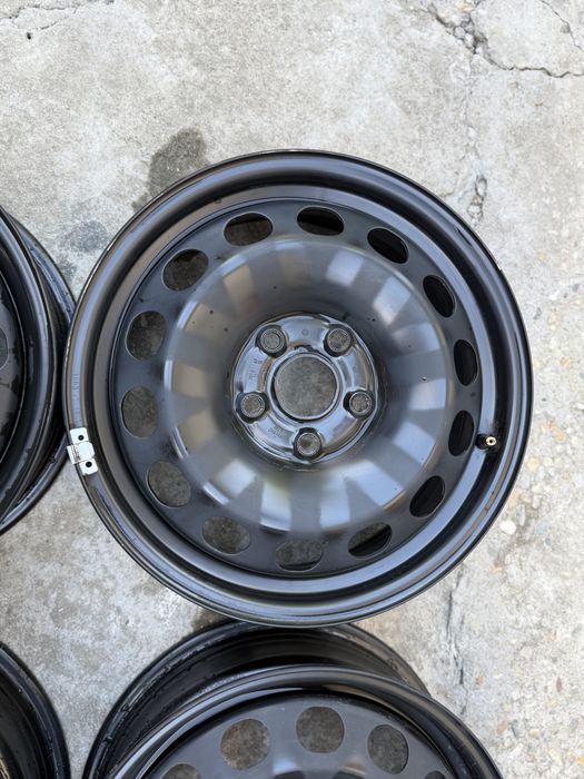 4 jante tablă originale VW Caddy 3 2K R16 6Jx16 ET50 cu capace