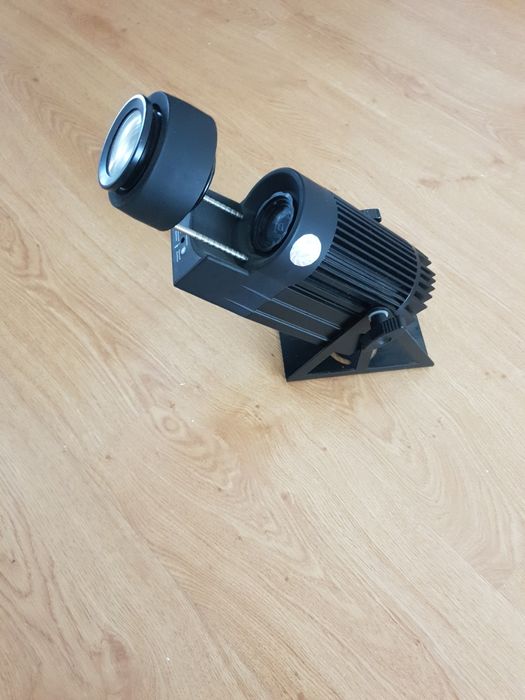 DJ ефект - Гобо проектор Srairville gp30 - c led 

Идеален за прожекти