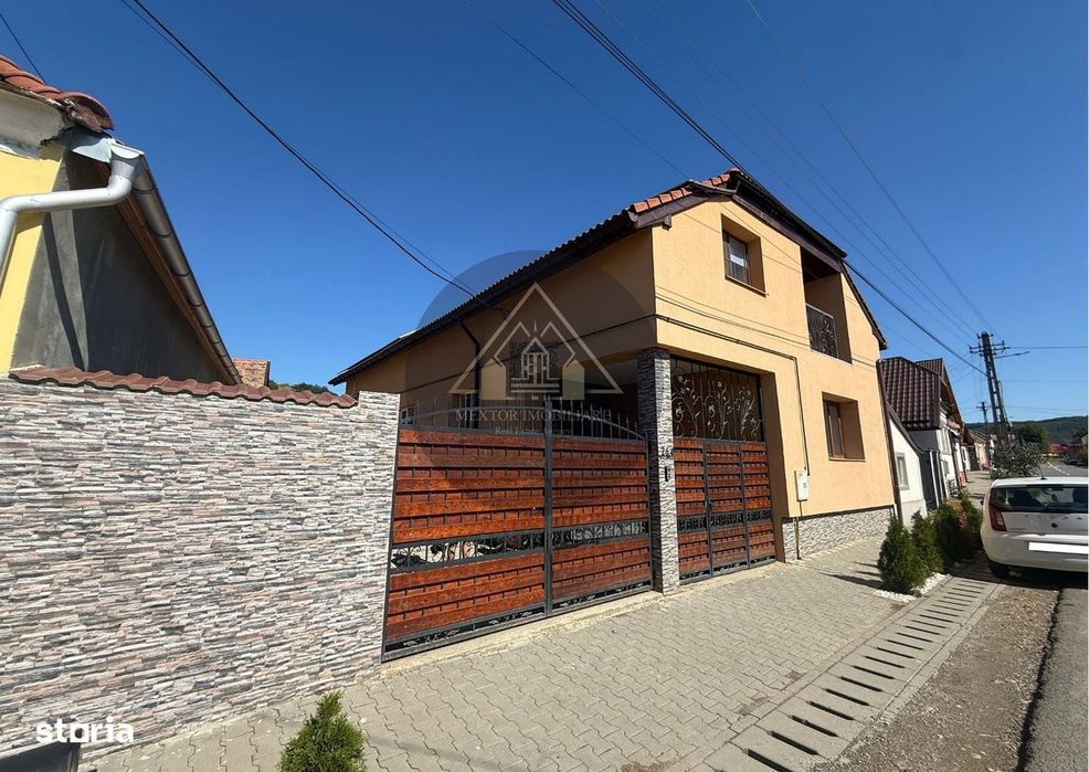 Casa de 4 camere, de vanzare