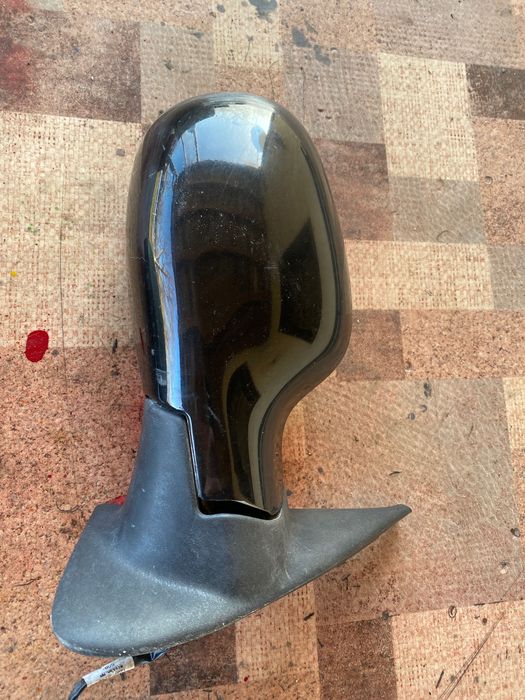 Огледало дясно електрическо за нисан микра к12