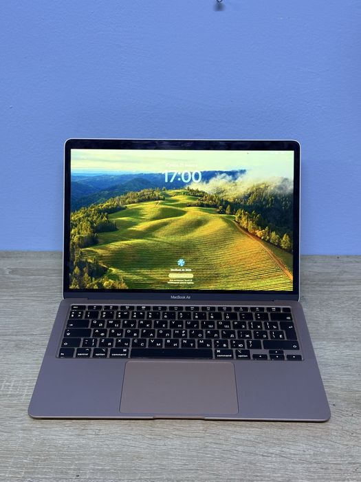 Продается MacBook Air M1 2020