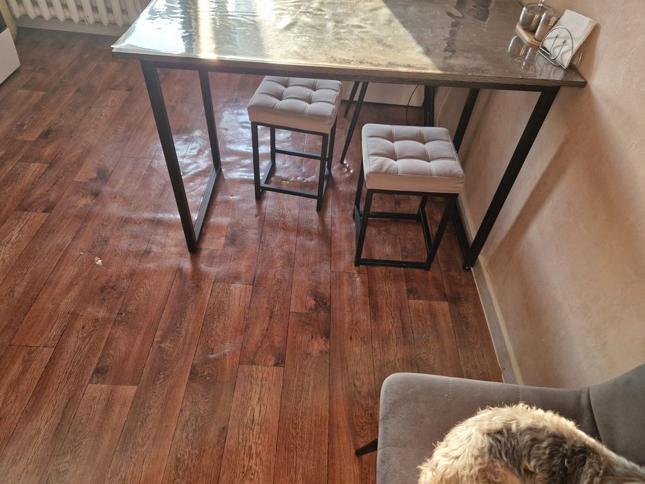 Стол куханный  продам срочно