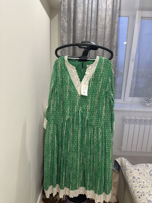 Продам женские платья 54-56 размера
