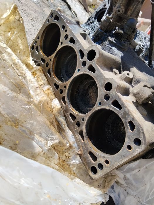 Блок двигателя 1.8, пассат б3