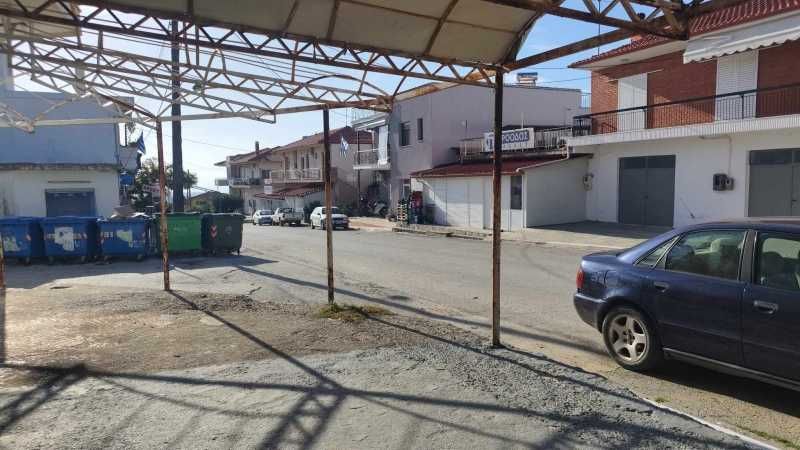 ПРОДАВА Бизнес помещение на партерен етаж и жилище на първи етаж