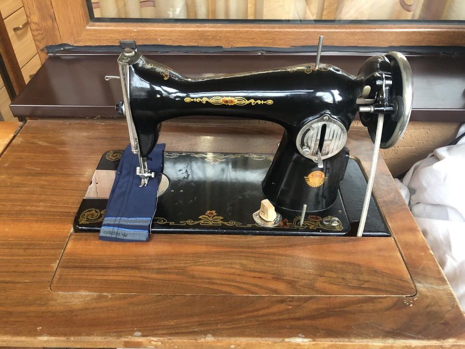 Крачна шевна машина