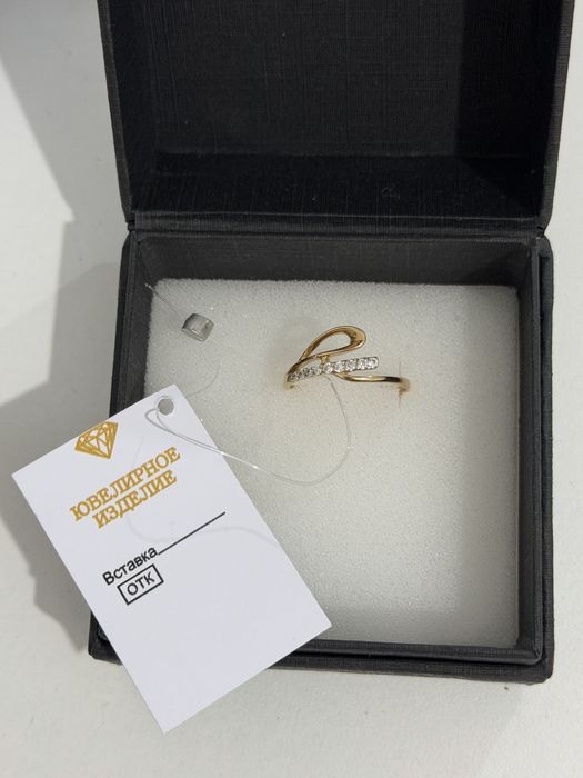 Продам новое золотое кольцо с пломбой