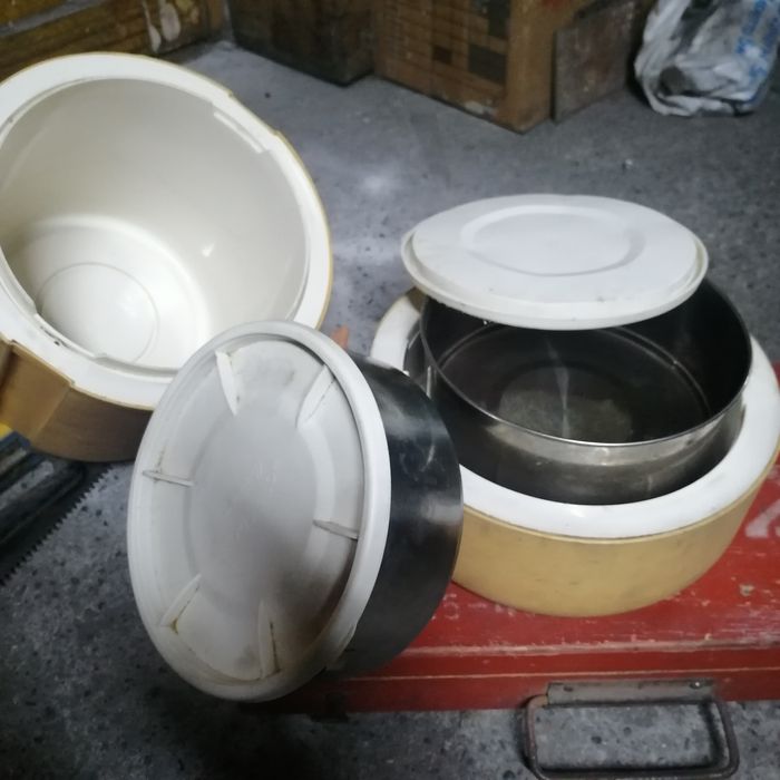 Термос для пищи.