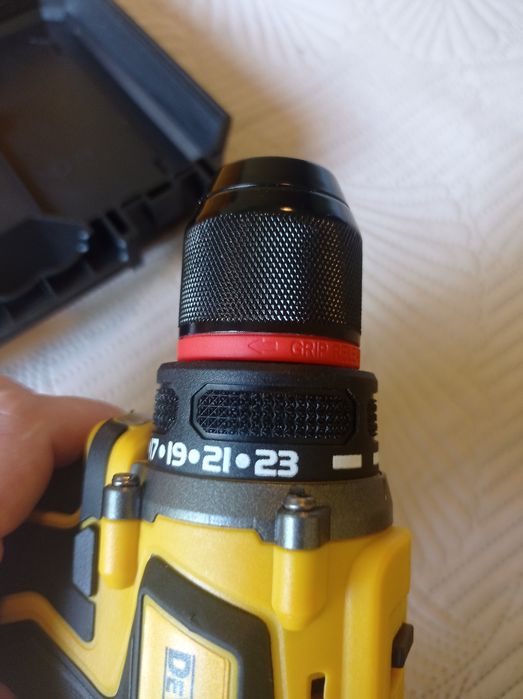 Шуруповёрт DeWalt