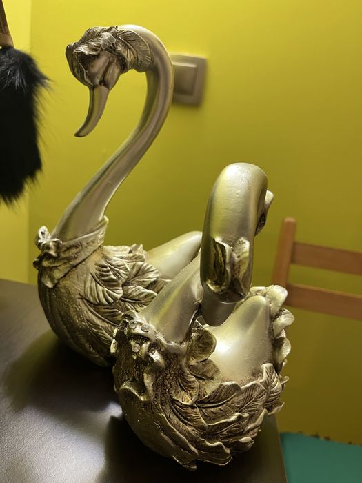 Декоративни лебеди