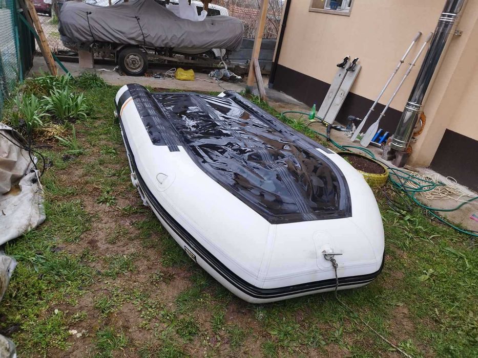 Надуваема лодка Zander 390AL