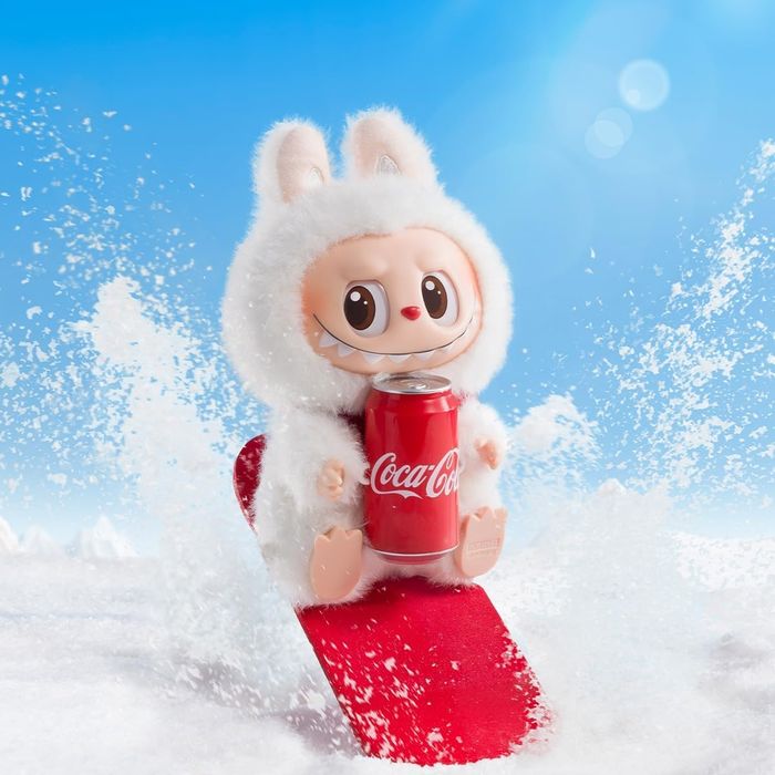 Музикално Labubu x Coca-Cola Blind Box, LED светлини + звукови ефе